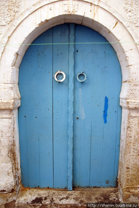 Простая синяя дверь Хаммамет, Тунис