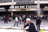 Железнодорожный вокзал в Тунисе. На табло — 18 октября 2009 года!