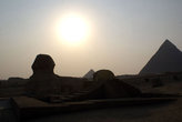 Солнце над пирамидами и Сфинксом
