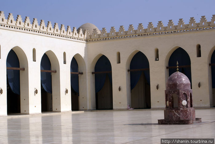 Внутренний двор мечети
