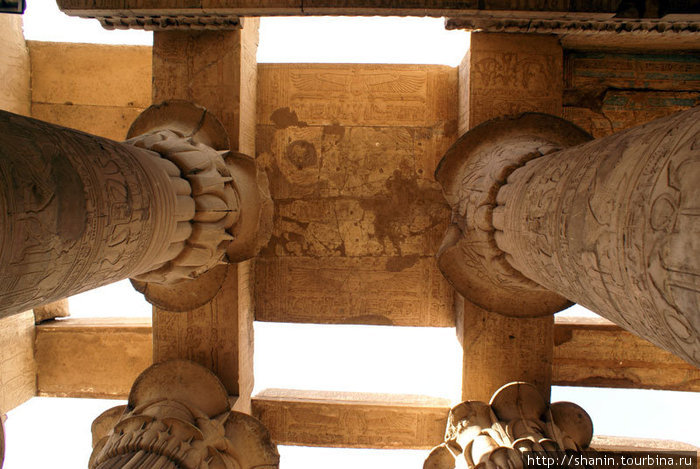 Потолок в храме Комомбо Провинция Асуан, Египет