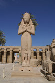 Статуя фараона