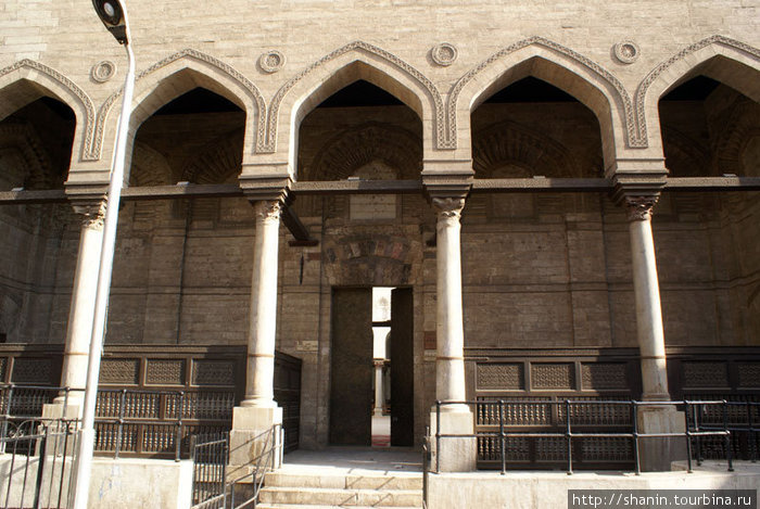 Вход в мечеть Каир, Египет
