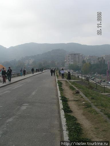 Непарадная аллея Тирана, Албания