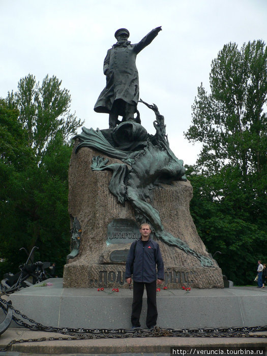 Памятник Макарову Кронштадт, Россия