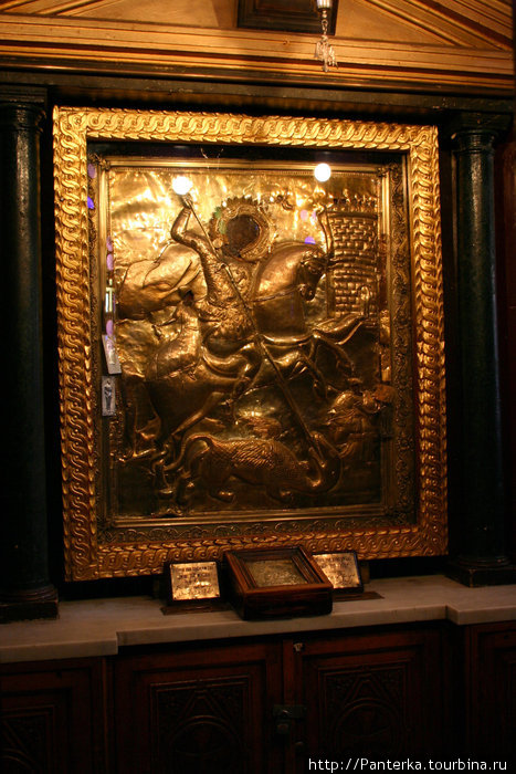 Золотая икона в церкви св. Георгия Каир, Египет