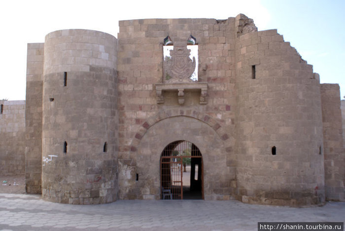 Вход в крепость Акаба, Иордания
