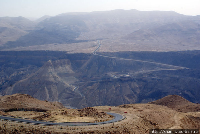 Дорога к горячим источникам Маин Провинция Карак, Иордания