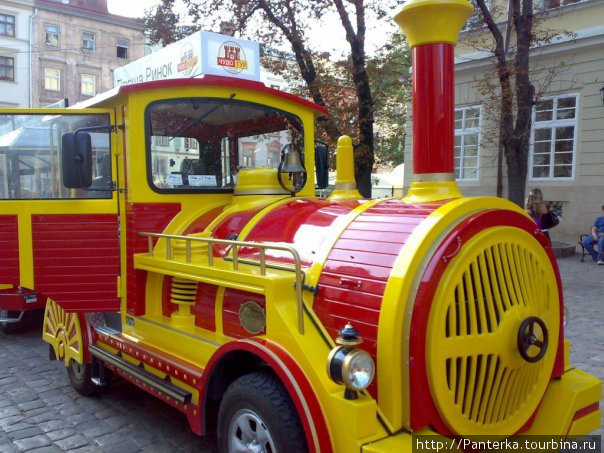 Прокатиться на экскурсионном чудо-трамвайчике Львов, Украина
