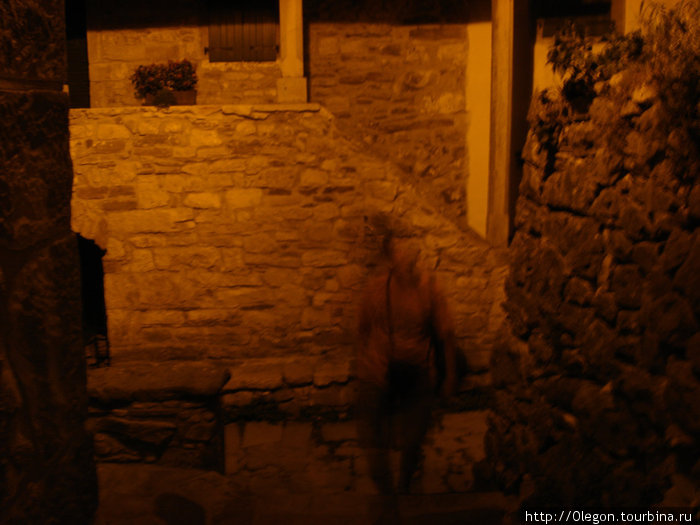 Настолько мистический, что кажется, что по улицам бродят привидения Хум, Хорватия