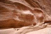 Волнистые скалы в ущелье Сиг