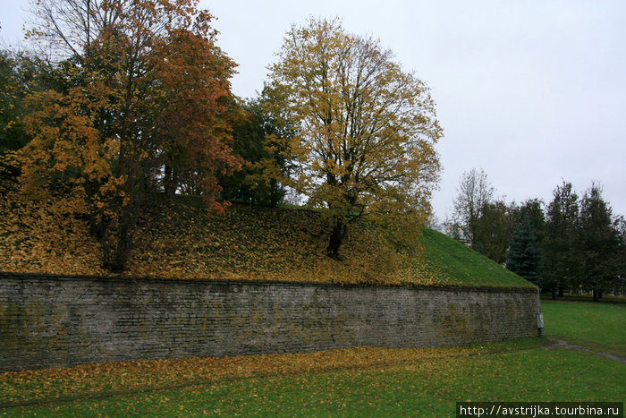 осень на бастионе Нарва, Эстония