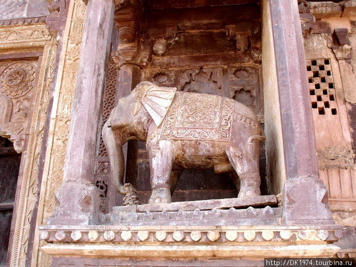Заброшенные дворцы раджпутских царей Орчха, Индия