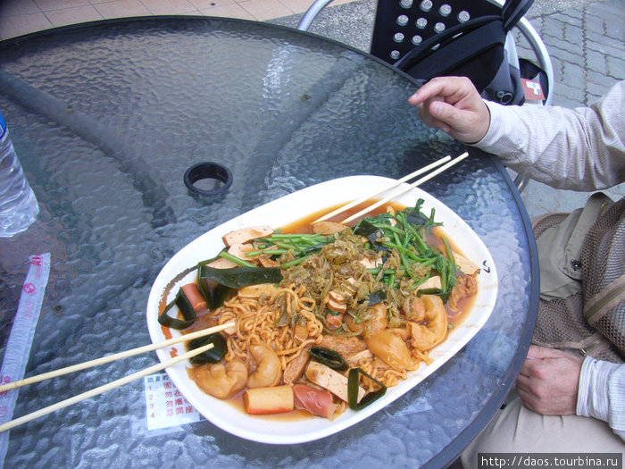 Баранина жареная с травами — знаменитое блюдо уличной еды Тайнань, Тайвань