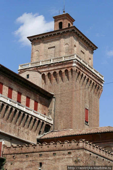 башня Феррара, Италия