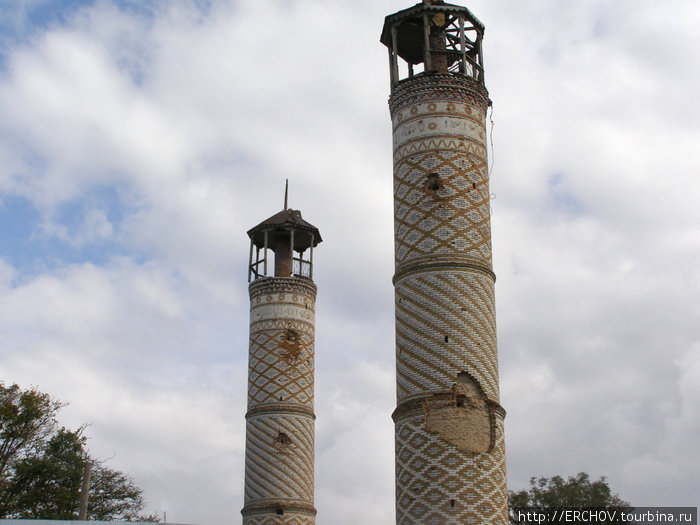 Минареты главной мечети. Шуши, Азербайджан
