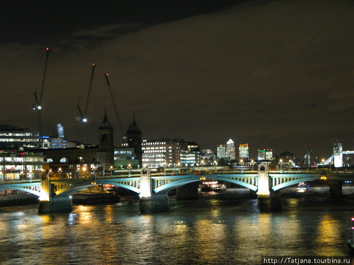 А также огни ночного Лондона, дождь и пеликан... Лондон, Великобритания