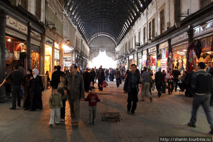 На рынке Дамаск, Сирия