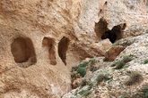 Пещеры в ущелье Святой Феклы