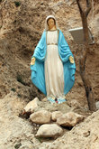 Статуя Святой Феклы в ущелье
