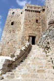 Лестница к входу в замок
