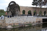 Канал и нория, в центре Хамы