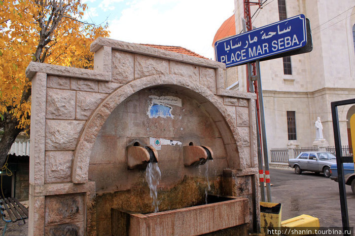 Источник питьевой воды у храма Мар Себа Бишари, Ливан