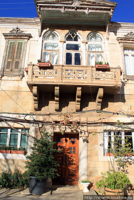 Двухэтажный дом Бишари, Ливан