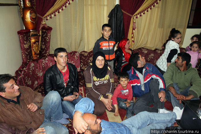 Мужчины, женщины и дети Провинция Бекаа, Ливан
