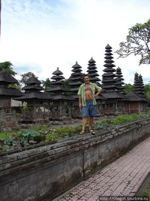 Такому количеству крыш позавидует любой предприниматель Бали, Индонезия