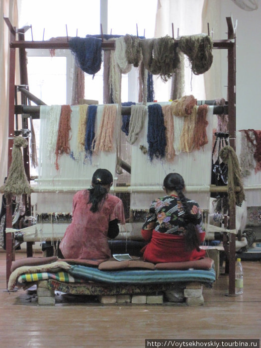 Фабрика шелковых ковров Самарканд, Узбекистан