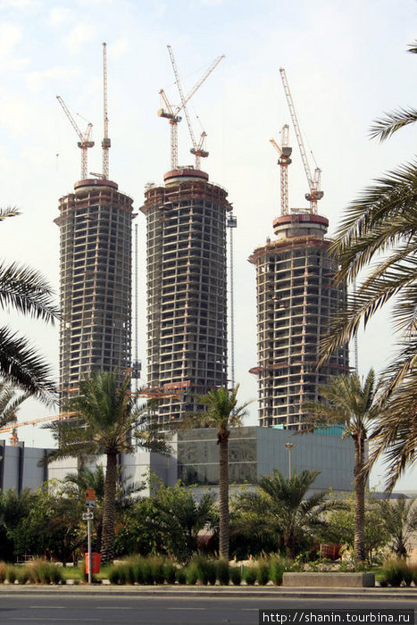 Строятся сразу три башни-небоскреба Манама, Бахрейн