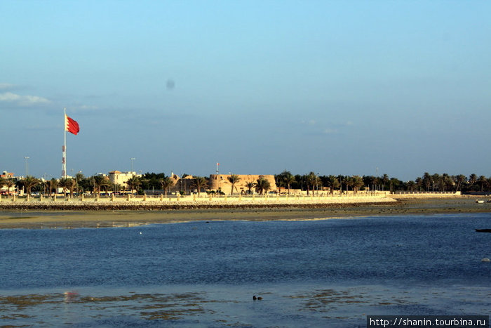 Форт Арад на берегу моря Манама, Бахрейн