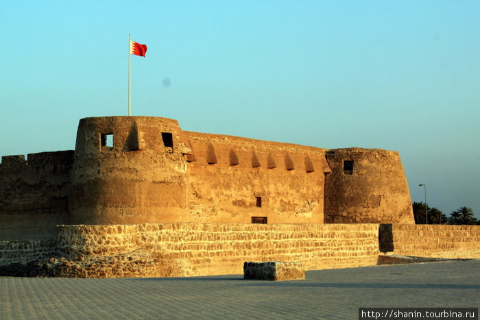 Форт Арад на закате Манама, Бахрейн
