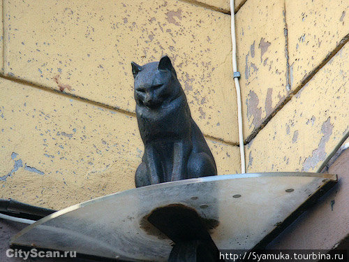 Памятник Елисею (фото из интернета, т. к. на момент съемки памятник временно отсутствовал. Теперь он восстановлен.) Санкт-Петербург, Россия