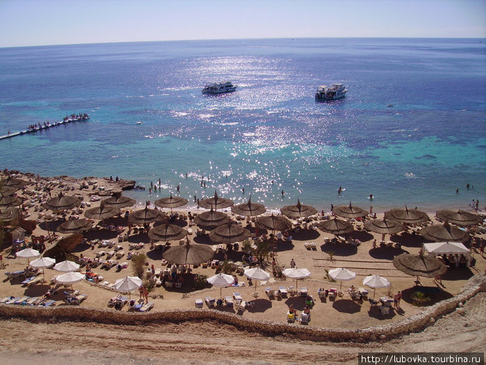 Пляж отеля. Шарм-Эль-Шейх, Египет