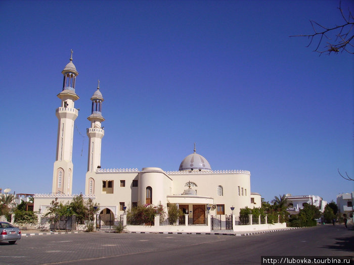 Мечеть,которая находится в пяти минутах ходьбы от отеля. Шарм-Эль-Шейх, Египет