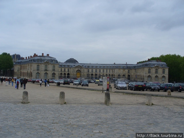 На подходе к Версальскому дворцу
