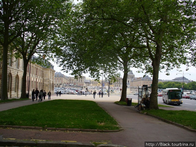 Бульвар перед Версальским дворцом