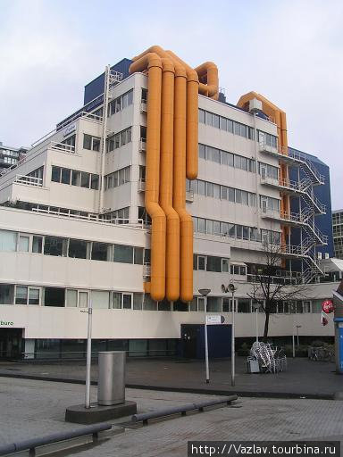 Подражание центру Помпиду в Париже Роттердам, Нидерланды