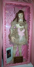 Самая большая кукла в коллекции — «Кукла наследника Тутти». Сделана она советским кукольным мастером В.В. Малахиевой в 1966 году для кинофильма «Три толстяка» по одноименному роману Ю. Олеши.