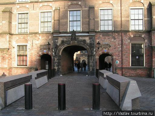 Входные ворота Гаага, Нидерланды