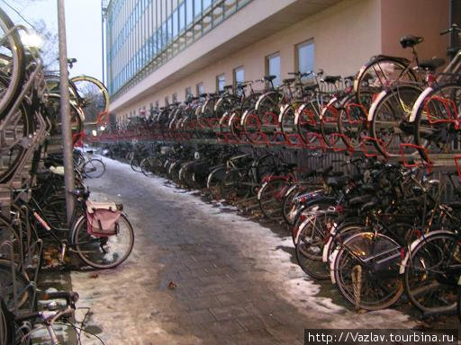 Парковка велосипедов Харлем, Нидерланды