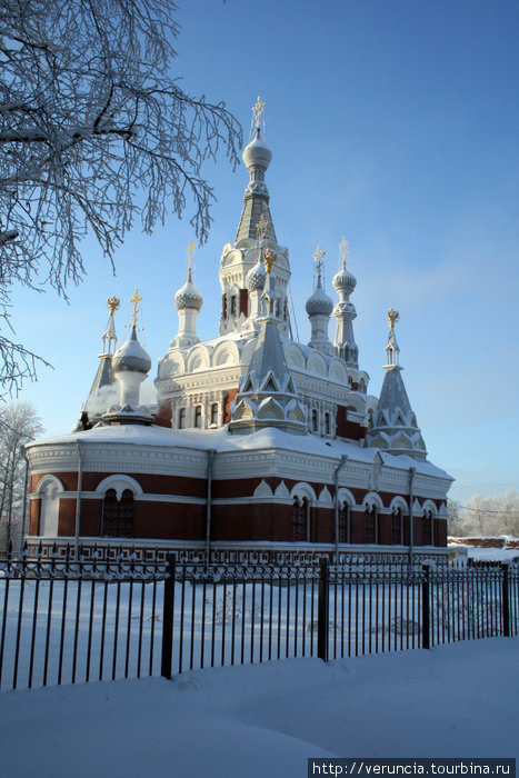Чудесный Никольский храм. Павловск, Россия