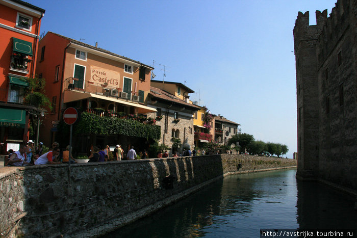 укрепленный канал Сирмионе, Италия