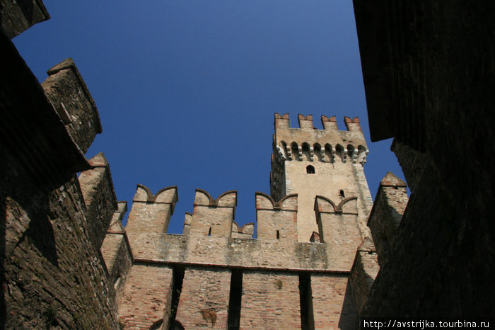 замок Скалигеров Сирмионе, Италия