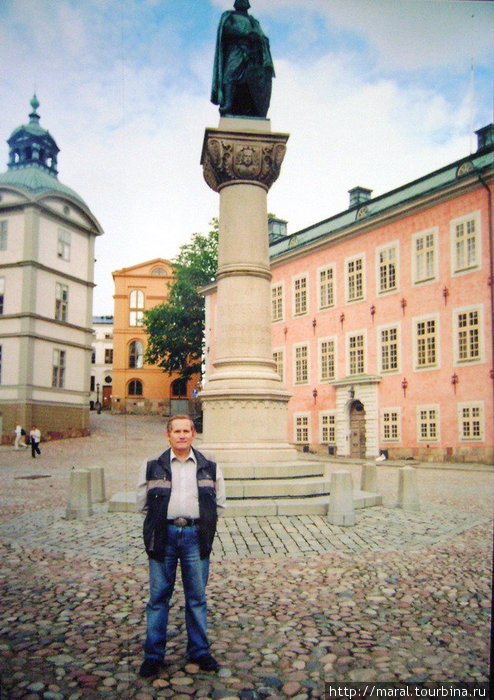 Стокгольм, август 2008. На Рыцарском острове (Riddarsholmen) на площади Биргера Ярла устновлен памятник основателю Стокгольма Стокгольм, Швеция