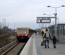 ...а S-Bahn — красно-желтые или красно-синие.