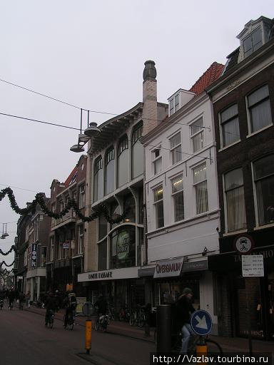Разношёрстные здания Лейден, Нидерланды