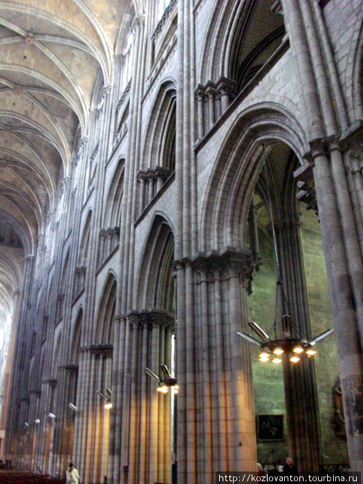 Внутри собора. Руан, Франция